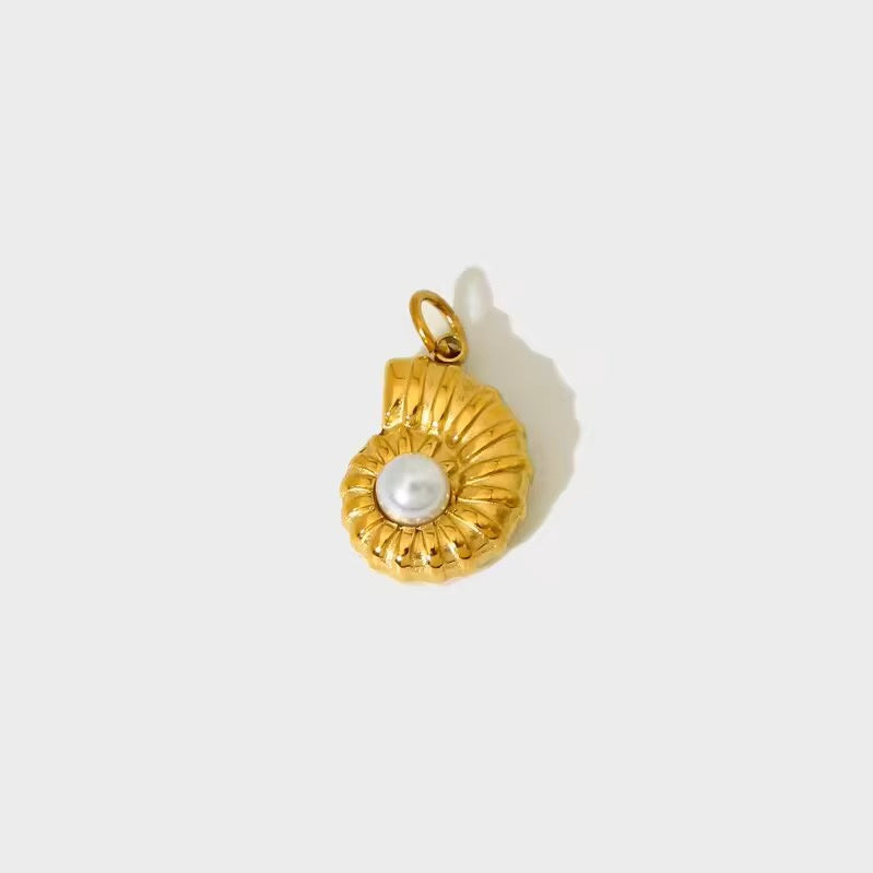 CONCH CHARM