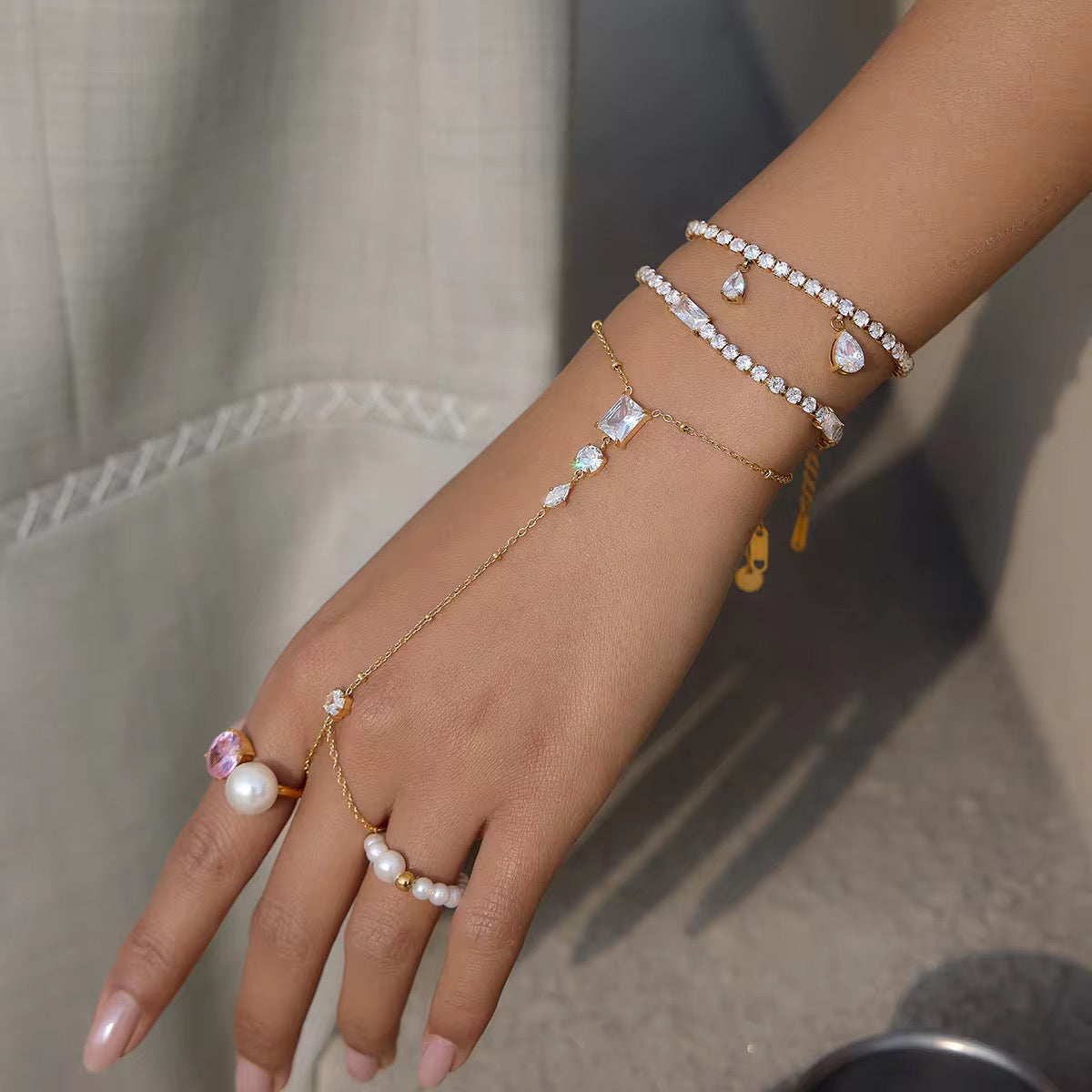 NADIA HANDCHAIN