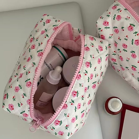 DAISY POUCH