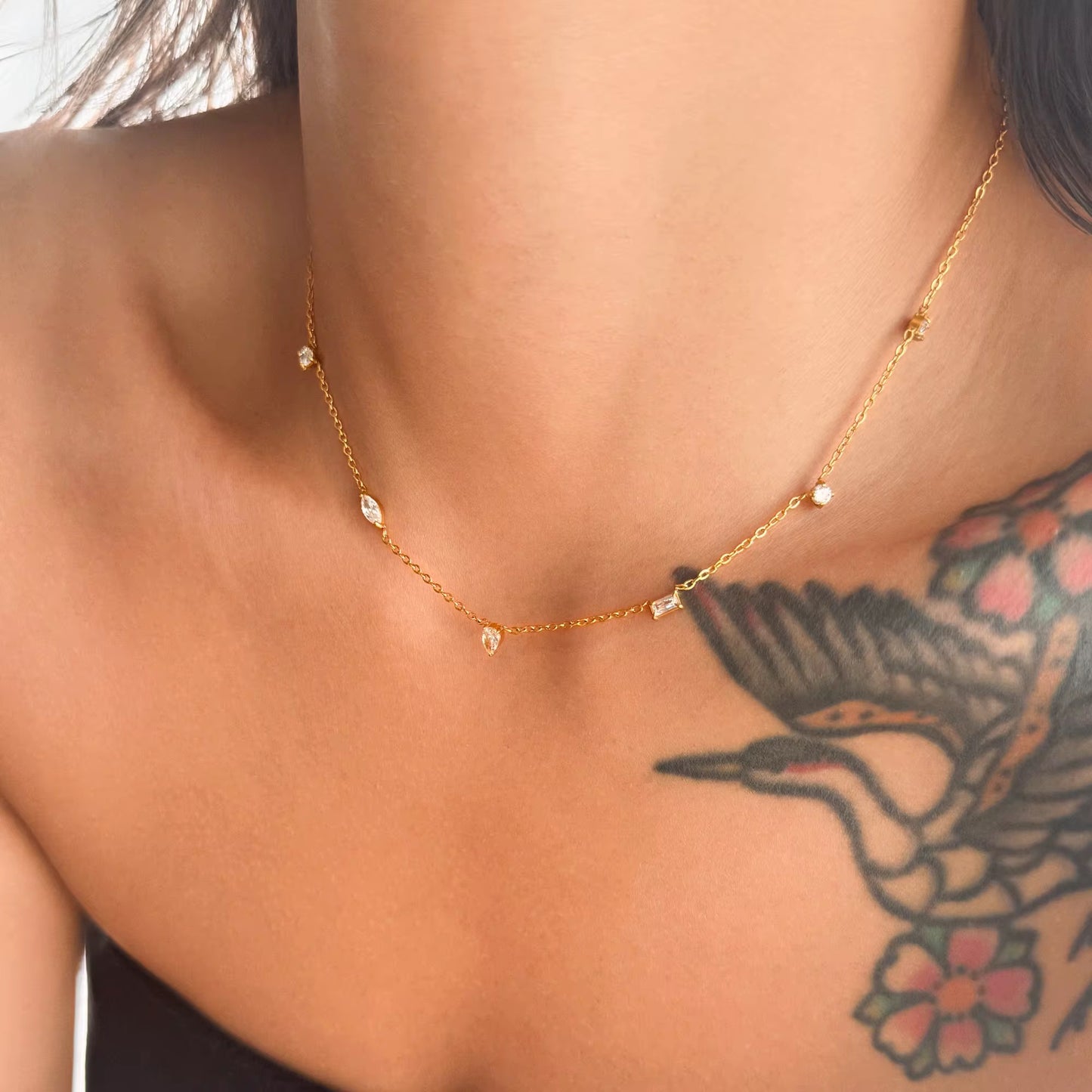 DAZZLE NECKLACE