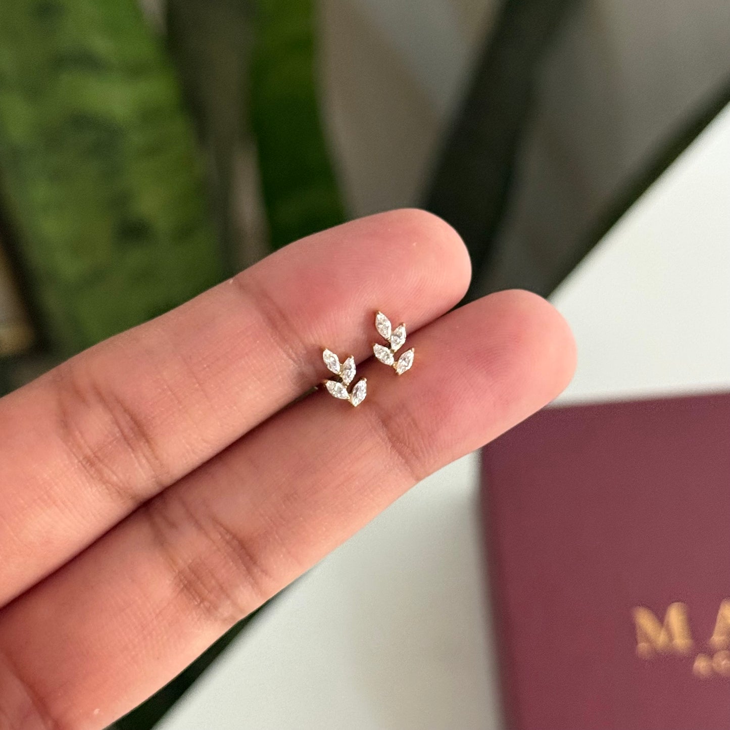 ALESSIA STUDS (PAIR)
