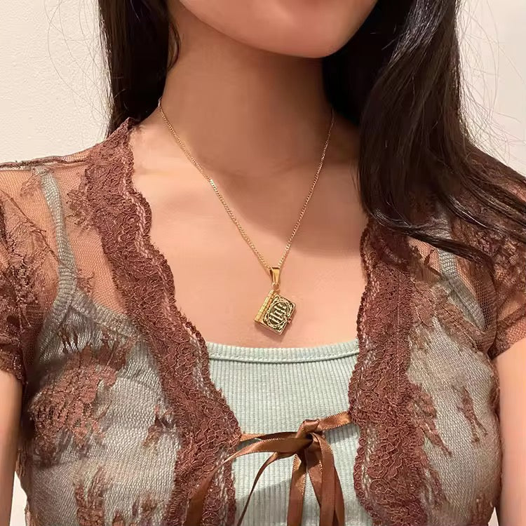 BOOK LOVERS NECKLACE (ENGRAVABLE )