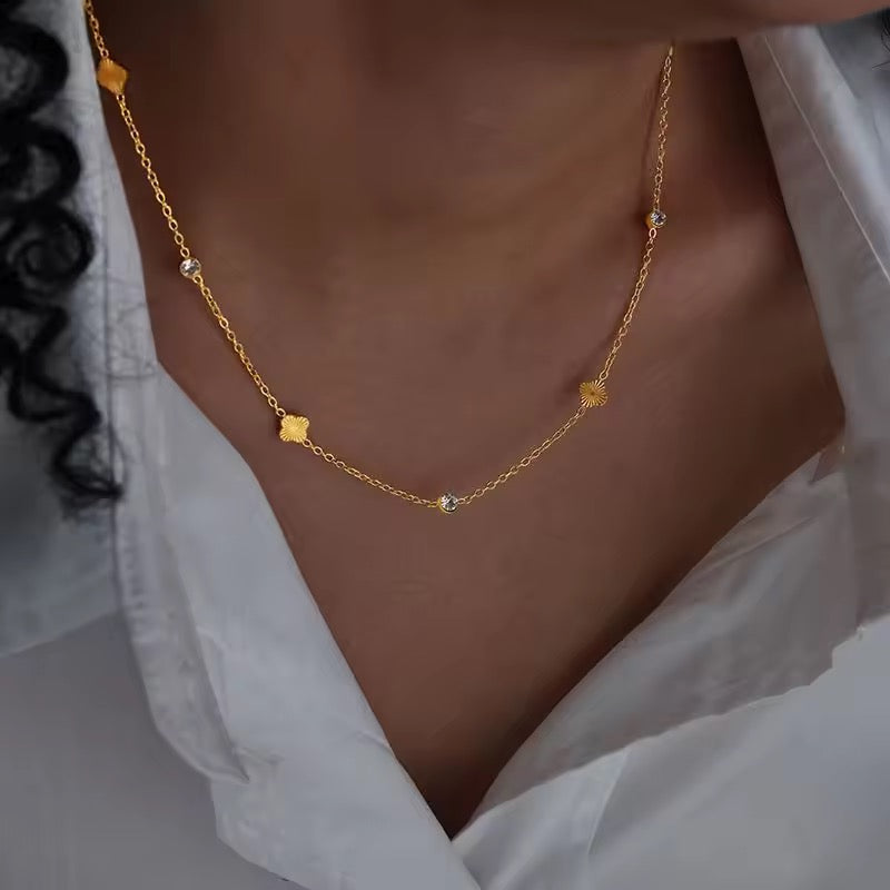 LEGACY NECKLACE