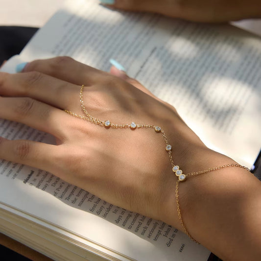 NORA HANDCHAIN (WHITE)