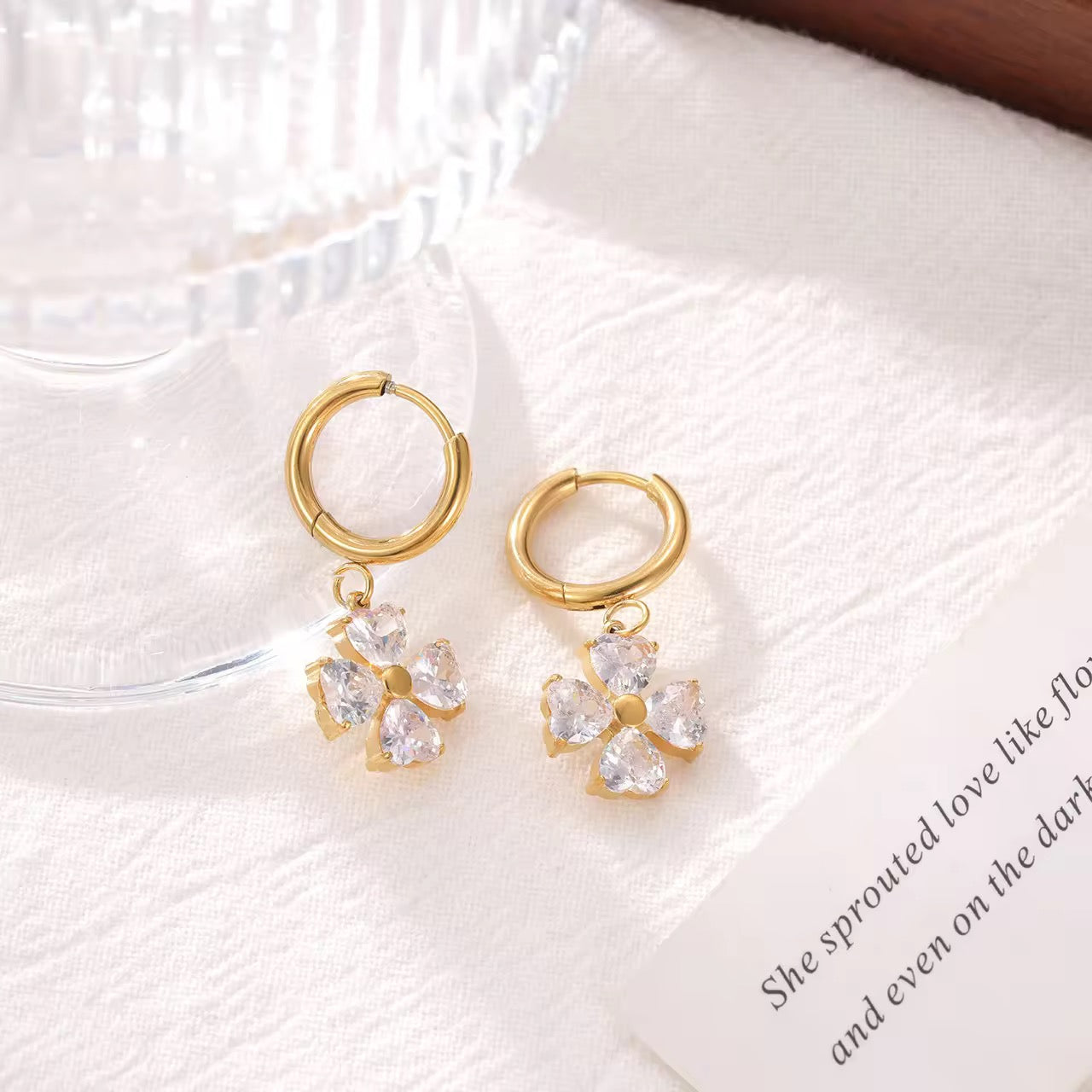 VALORA EARRINGS