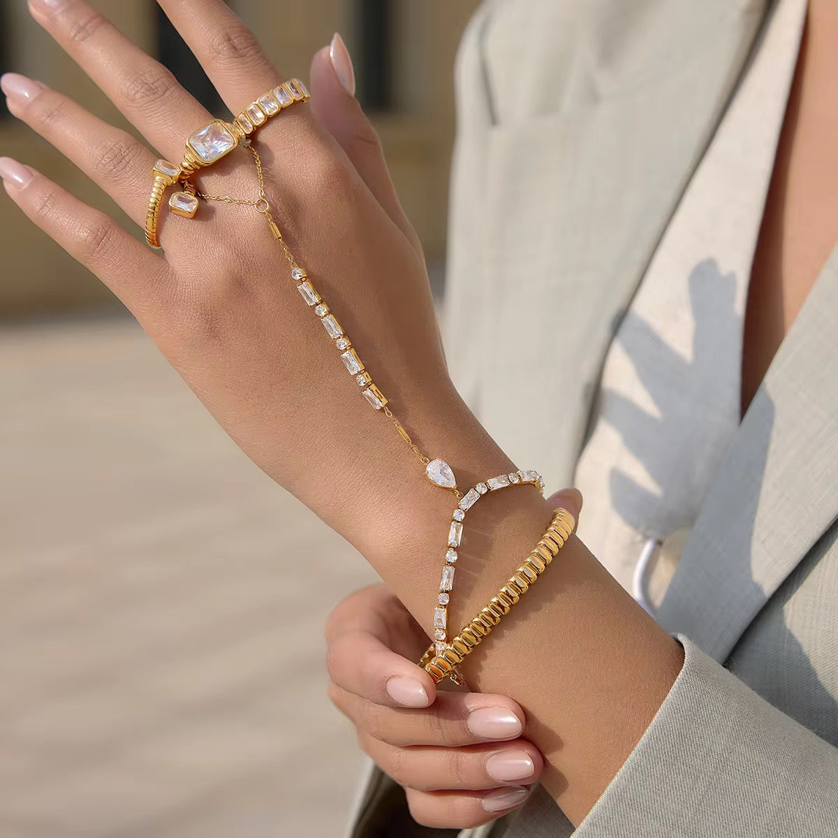 SELINA HANDCHAIN