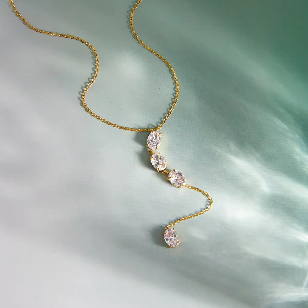 NATALIA NECKLACE