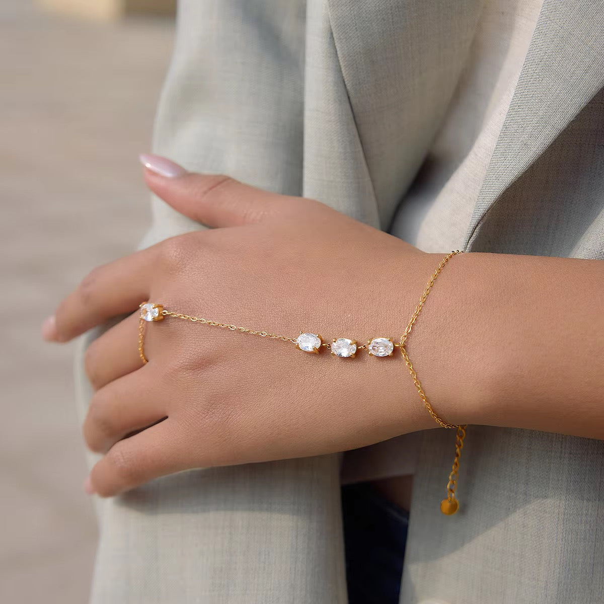 LENORA HANDCHAIN